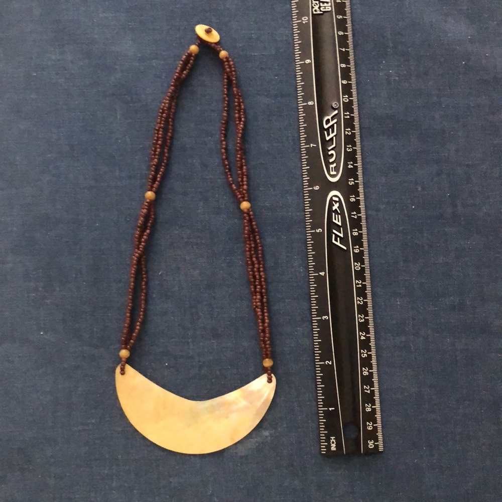 Shell and bead necklace - Picture 2 of 5